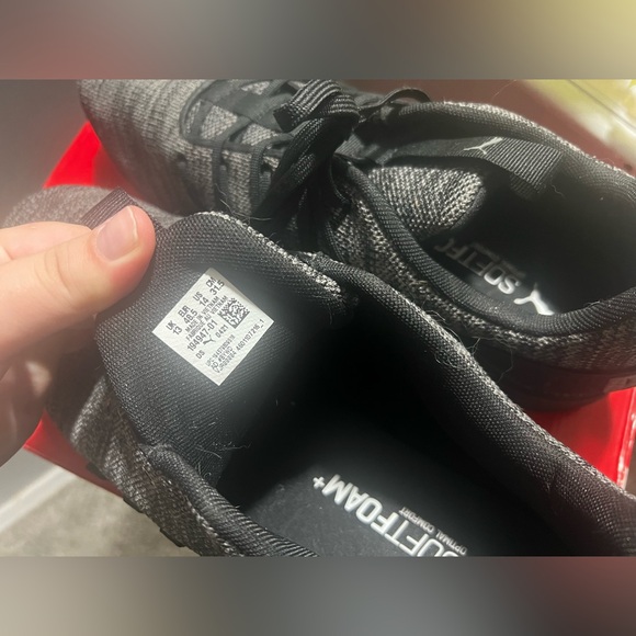 Men’s Puma Shoes - Picture 2 of 4